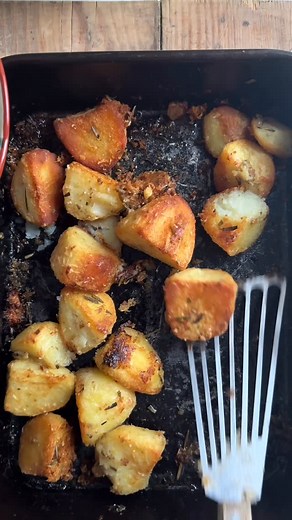 Purdies, Proota, Prata, Praties, Spuds or Potato - whatever you call them they’ll definitely taste better when roasted in beef tallow (dripping). Garlic, Parmesan and Rosemary Spuds roasted in Beef Tallow Use Maris Piper variety Peel, chop, salt, power boil and drain Set your fan oven to 220°C Melt the tallow in a roasting tin Add the spuds and chopped rosemary Add a whole garlic Roast for 35 mins Flip the roasties Squash the garlic return to the spuds Add grated Parmesan Shake to mix Return to 