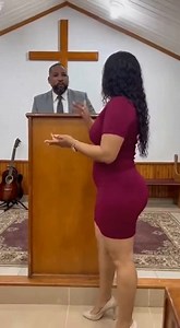 80K views · 1.1K reactions | Pastor causes embarrassment | Noticia Espetacular | Facebook