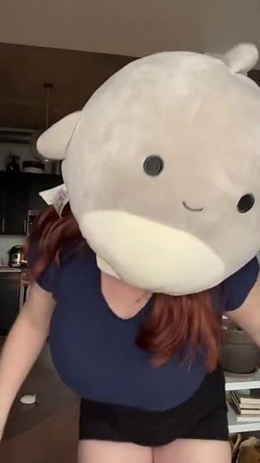 Braless no bra bouncy bouncing boobs dancing tiktok nip slip boob