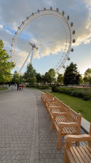 7.1K views · 509 reactions | London Tourist Street Walk | London Tourist street walk | We Love London | Facebook