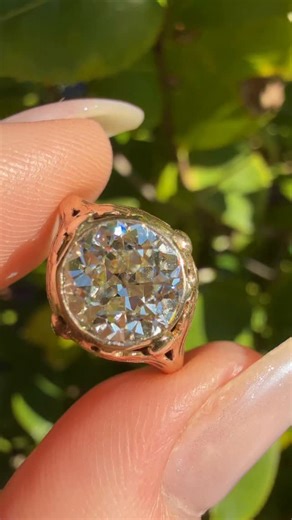 Maven Lane Antiques LLC on Instagram: "Georgian botanical oak-leaf solitaire, dated to Sheffield 1805, featuring a magnificent GIA 2.03-carat hand-cut antique Old European diamond graded M VS2. Remarkably, this diamond faces up far brighter than its color grade, a testament to the exceptional precision of its historic hand cutting and the beautiful high crown typical of the period. In over 25 years of collecting, I have never encountered another solitaire setting quite like this, leading me to b