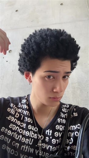 アフロヘアのスタイルと魅力