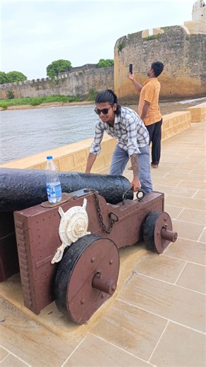 কার বাড়িতে বোম মারতে হবে বলো তারা তারি।।😆😆 Bengali Mini vlog #minivlog #vlog #shorts #viral #short