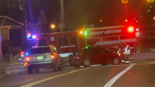 #Breaking: I am tracking a crash in Wheat Ridge this morning. This is at the intersection of 32nd and Sheridan. Right now, you can’t go west on 32nd to head south on Sheridan. Two cars are involved in this crash. | Brian Sherrod CBS Colorado