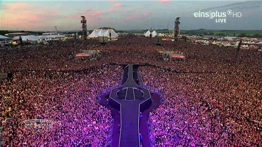 Something From Nothing - Foo Fighters (live)