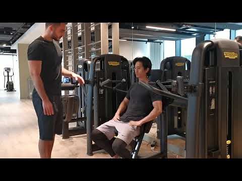 MACHINE SHOULDER PRESS TUTORIAL (TECHNOGYM) - Catalyst
