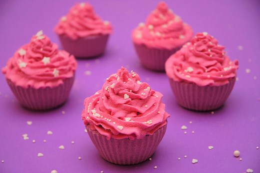 Foaming Cupcake Bath Bomb Frosting Recipe – Only 3 Ingredients