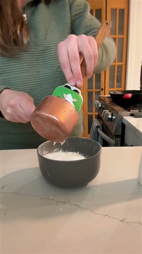 DIY Snow in Seconds! The 2-Ingredient Toddler Activity You Need ❄️✨