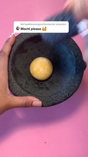 @lapetiteamongus antworten mochi zu zu zu mochi zu zu zu hause #knusprig_asmr #mochi #icecream #crushing #asmr #satisfyingvideos