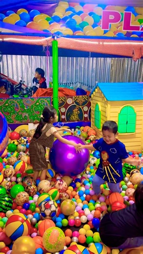 Lift big purple ball in head little boy in ironman suit throws two small ball exciting #cocomelon