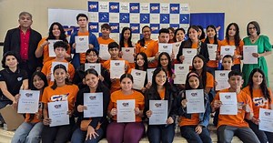 95 estudiantes reciben becas de OYE para continuar su educación en El Progreso, Yoro