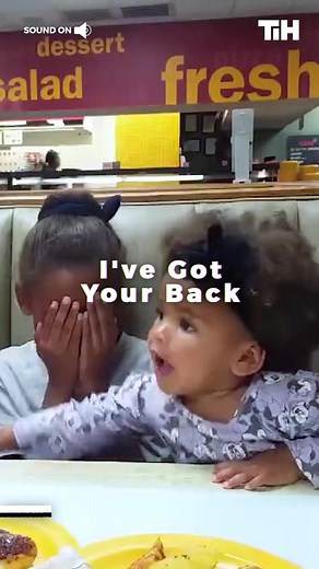 Little Girl Protects Older Sister ❤️❤️#Sisters#Protective#Viral#TIH#ThisIsHappening