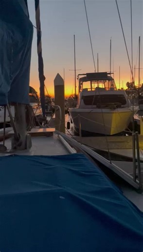 🚤 Ready for the weekend? Let’s make waves. 🌊✨ From private yacht parties to luxury sunset cruises and island escapes, this is how LA does weekends. 💨 Book your exclusive yacht rental in Marina del Rey or Catalina Island and turn your plans into something unforgettable. 🥂🌅 📞 424-977-0333 | yachtremedy.com #WeekendVibes #LuxuryYachtRentalLosAngeles #PrivateYachtExperience #BoatPartyLA #YachtTok