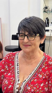 2.1K views · 2.6K reactions | ✨La storia di Giulia!✨ Dopo oltre 20 anni di capelli rossi, ha finalmente deciso di abbracciare la sua bellezza naturale.  Dal rosso vibrante a un meraviglioso sale e pepe grigio argento, il suo nuovo look è fresco e moderno! ✂️‍♀️ Giulia dice addio alle tinture e dà il benvenuto al cambiamento! E tu? Sei pronta a scoprire la tua bellezza naturale? ✨ #trasformazionecapelli #NaturalBeauty #pixiecut | Giuseppe Porcedda | Facebook