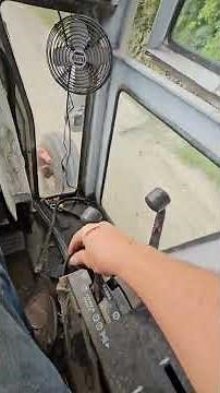 How to shift a tractor from the 70's. Case 1370