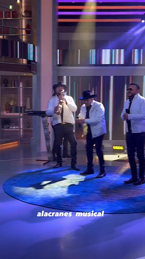 ALACRANES MUSICAL LA BACHATA MIAMI FLORIDA #bailesenestadosunidos | Bailes En Estados Unidos