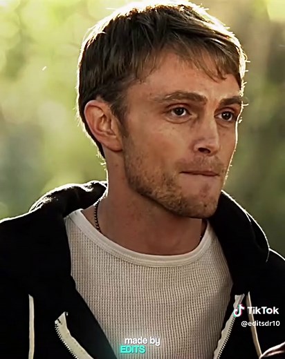 Wade and Zoe's Heartwarming Moments in Hart of Dixie