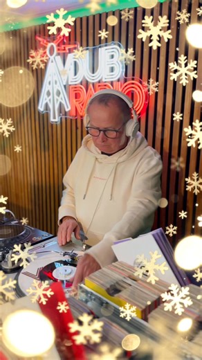 💿 LIKE YOUR VINYL? 💿 We’re kicking off Boxing Day ON AIR RIGHT NOW with Terry Nicholas and Vinyl Towers 🗼 Pure analogue goodness, deep cuts, timeless classics — and those tracks that just sound better with a little crackle. 📻 Live right now — only on VDubRadio Turn it up, lean back, and let the records do the talking. 👉 Listen on the VDubRadio app, smart speaker or in your car 👉 Jump in the chat & tell us what’s spinning #VDubRadio #VinylTowers #NowPlaying #VinylLove #TurntableVibes #OnlyO
