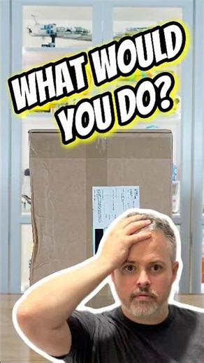Unboxing Disaster – What Would You Do? LEGO 40504 Arrived DAMAGED?!