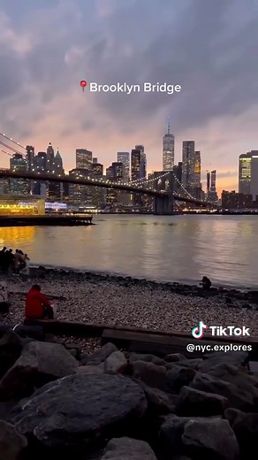 Mesmerizing Night View of Brooklyn Bridge in New York
