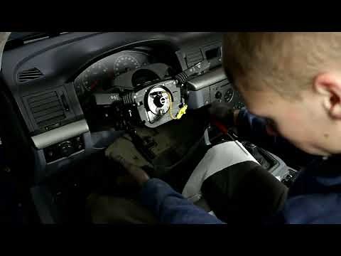 Demontaż modułu kierownicy CIM (Column Integration Module) Opel Signum, Astra H, Vectra C i Zafira B