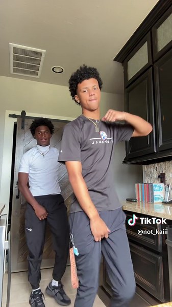 #foryou #foryoupage #viral #dance @:()