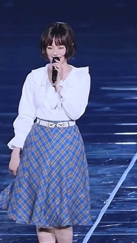 Newnjeans Hanni 青い珊瑚礁