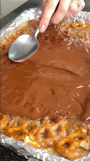 4-Ingredient Chocolate Toffee Pretzel Bark
