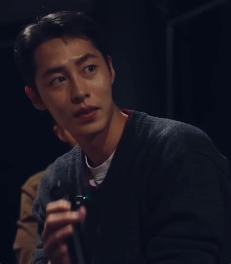 Lee Jae-wook sang “Drowning” live on the ZOZAZZ YouTube channel 😱 #LeeJaeWook | KDrama Boy