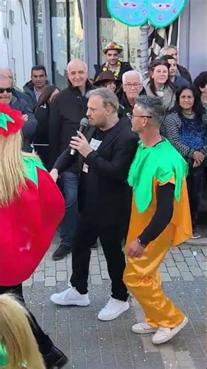 Χρώματα και λουλουδένιες φατσούλες στο Καρναβάλι Βαρθολομιού