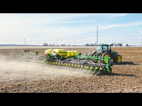 Planting Sugar Beets 2020 | John Deere DB66
