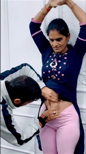 Saree romance | Navel kiss | Navel press | Couple love making | Couple romance in saree | Aunty hot