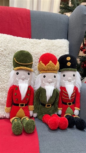 DIY Christmas crochet plushies 🎄🧶🎄 #CrochetOfTheDay #CrochetLife #CrochetFun #CuteCrochet #AmigurumiCreations #CrochetProjects #CraftyLife #DIYToys #CrochetAddiction #amigurumipattern #AmigurumiCollective | Enjoy_toys_