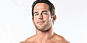 Hace 13 años, Roderick Strong debutó en WWE ante Kurt Angle