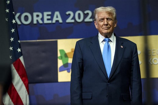 Donald Trump fier de sa dernière rénovation à la Maison-Blanche : une salle de bain d’or et de marbre qui fait grincer des dents