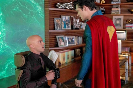 New Superman muscles its way to $278m at global box office