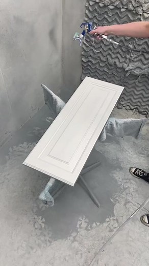 Pair an FF LP tip with your #graco sprayer to achieve superior results at low pressure on any fine finish application. @Textbook Painting is using this combination, along with a Contractor PC gun to to lay down this shade of light blue.