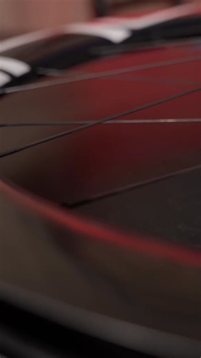 16K views · 192 reactions | De la HAUTE COUTURE pour nos vélos !  Grande nouvelle !  La marque française DUKE Racing Wheels rejoint l'aventure GCN en Français, et Max est comme un enfant à Noël !  On vous présente tout ça (et on vous donne nos conseils pour rouler l'hiver) dans le GCN Show de la semaine.  https://gcn.eu/ShowFr282  #DukeRacingWheels #MadeInFrance #CyclingTech | GCN en Français | Facebook