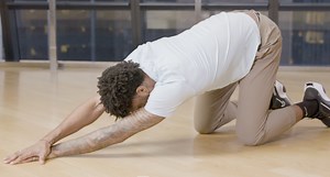 These Stretches Can Aid Frozen Shoulder Recovery | Men’s Health Muscle