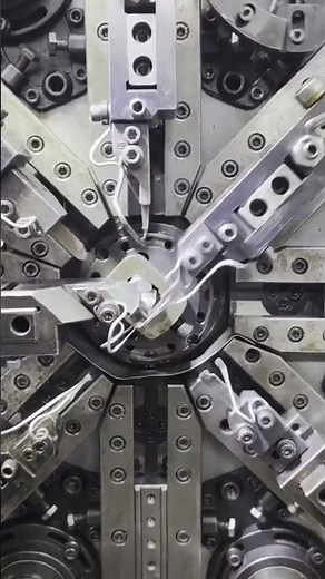 Fully Automatic Spring Coiling Machine Running at High Speed