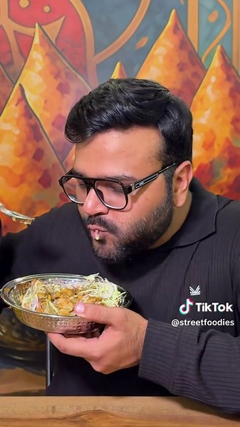 800 Years Old Traditional Savoury Item ❤️🔥 | Samosa | Samosa Station | #samosa #samosastation #streetfoodies