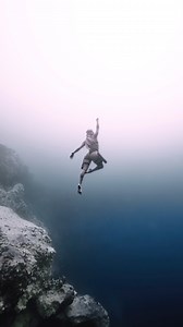 These are real underwater stunts performed by professional Camera Tavi Castro Ft Ella Bogdanova | Tavi Castro