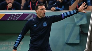 Lionel Scaloni, l'entraîneur de l'Argentine championne du monde, confirmé à la tête de la sélection jusqu'en 2026 - RTBF Actus