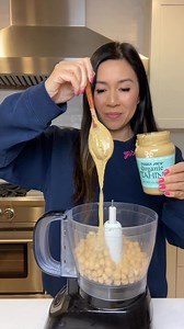 Here’s my simple Hummus Recipe. It’s one can of chickpeas, 2 tablespoons of tahini, juice from half a lemon, 1/4 olive oil, salt, pepper and garlic powder to taste preference. Sprinkle with paprika and serve with naan and veggies. #hummus | My Healthy Dish