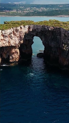 The Greece Nobody Talks About | Methoni, Pylos & Navarino Bay