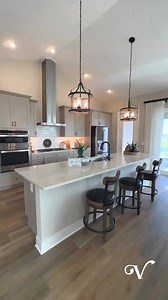 👨🏻‍🍳 Create delicious dishes in the #Kitchen of your dreams! From cozy to contemporary, take #DesignInspiration from our #ModelHomes, featuring: 🏝️ Kitchen Islands 🍪 Walk-In Pantry 🩶 Modern Cabinetry 💦 Tile Backsplashes 💎 Quartz Countertops 🔥 Gas Range 🍽️ Dining Area 🚰 Sleek Fixtures 💡 Pendant Lighting ✨ Stylish Accents 💚 And More 🏡 We’d love to show you around! Call us at 352.753.6700 or tap to find your favorite Designer or Premier floor plan: https://www.thevillages.com/home-ser