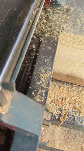 Wood is being leveled using a gauge machine easy method#tips #wood #shorts