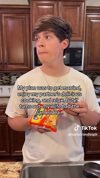 It’s ok, we enjoy the simple meals😅 #taylorandsoph #funny #husbandandwife IB: @Vith & Abinaa