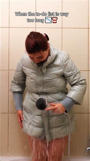 Multitasking shower fail 😂🚿 #relatable #humor