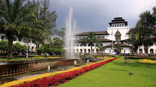 20  Rekomendasi Kuliner Tradisional Khas Bandung yang Wajib Dicoba